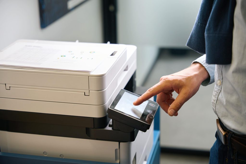 Moderne productie printer geschikt voor huren, ontworpen voor hoge printvolumes en intensief kantoorgebruik