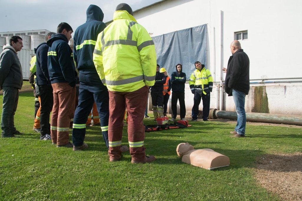 BHV cursus Barneveld training met focus op bedrijfshulpverlening, eerste hulp en brandbeveiliging voor werknemers