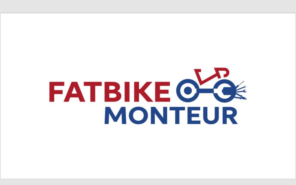 Gespecialiseerde fatbike monteur voert onderhoud uit aan een fatbike met brede banden