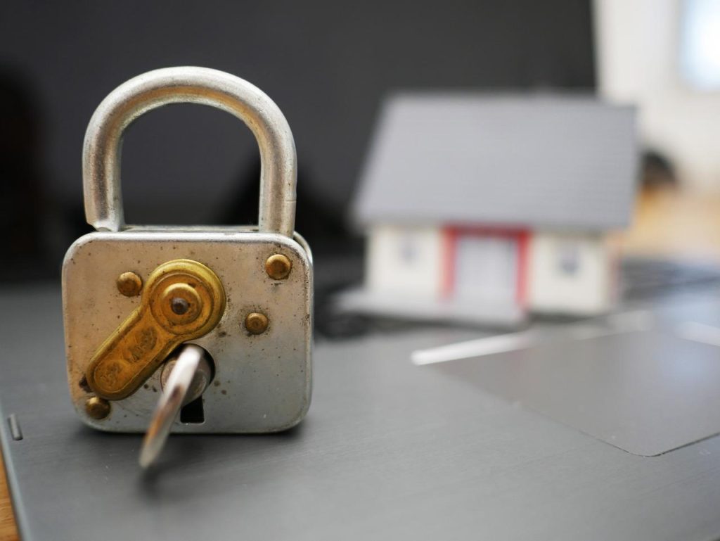 Gids voor schoon, veilig en comfortabel wonen met praktische stappen, routines en checklist voor huis en tuin