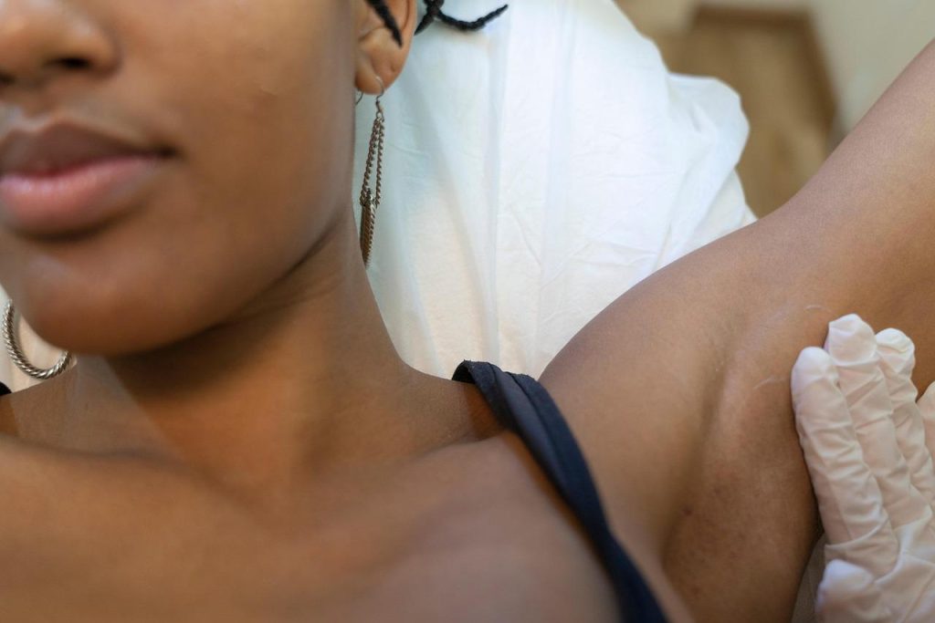 Jasmin Fara biedt professionele laserontharing in Amsterdam met persoonlijke aandacht en maatwerk behandelingen voor alle hui